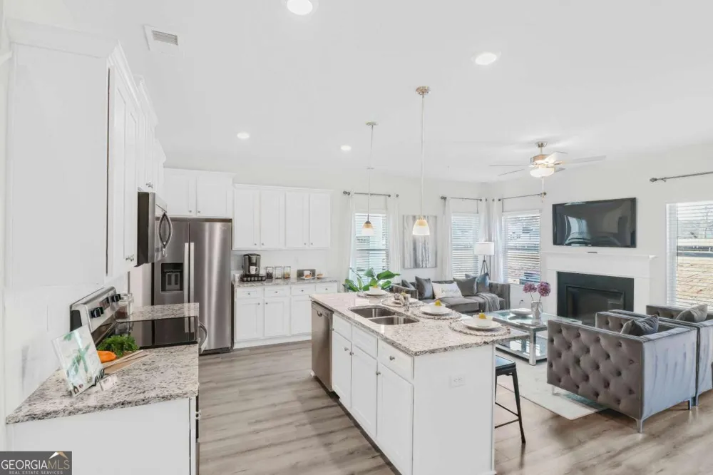 94 Vickers Point DR Fairburn, GA 30213