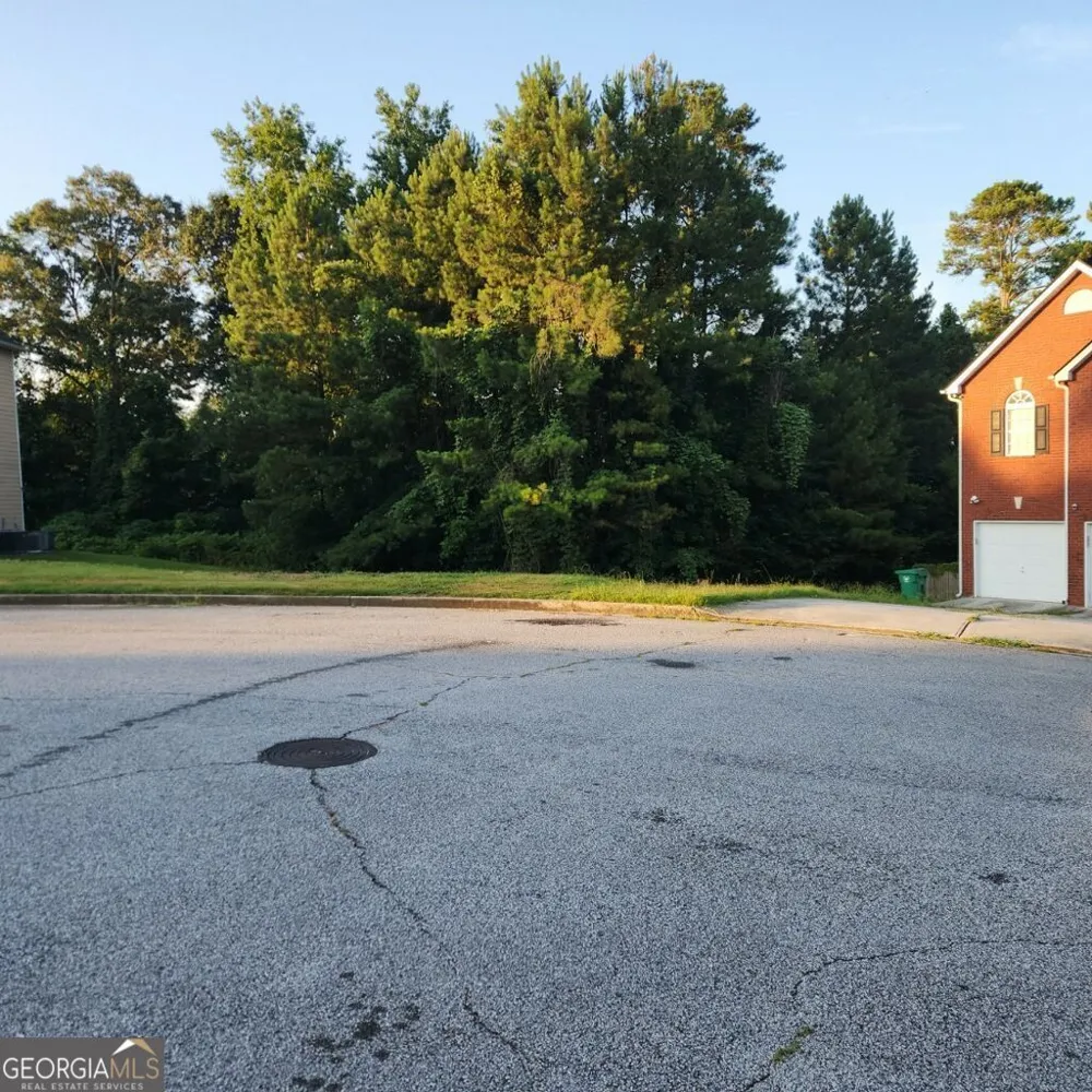 1751 Lake Edge CIR Conley, GA 30288