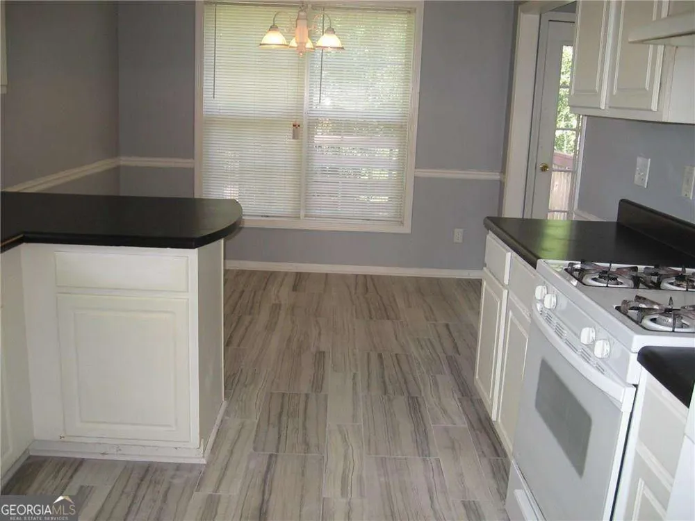 1158 Olde Hinge WAY Snellville, GA 30078