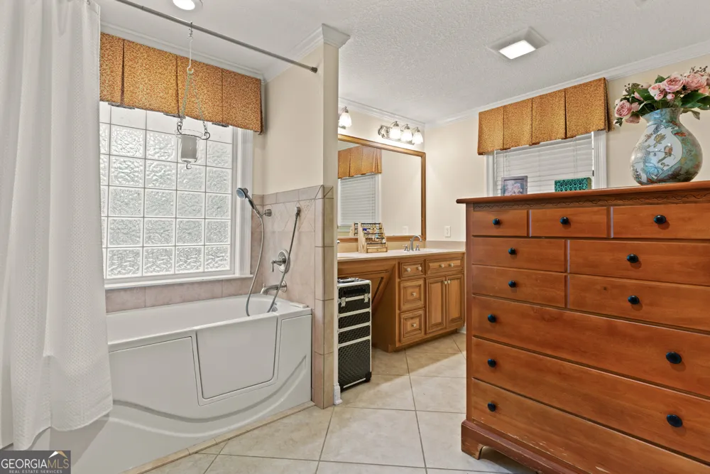 1001 Poppell DR Darien, GA 31305