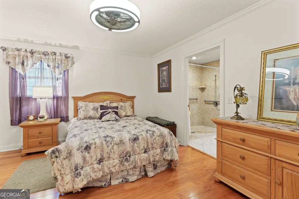 1001 Poppell DR Darien, GA 31305