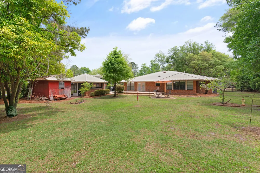 1001 Poppell DR Darien, GA 31305