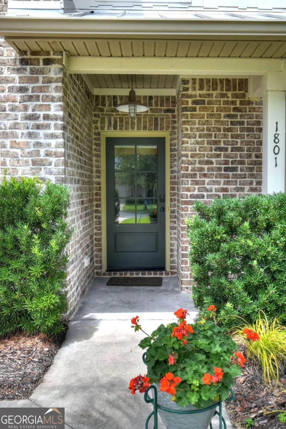1801 Mariners CIR St. Simons, GA 31522
