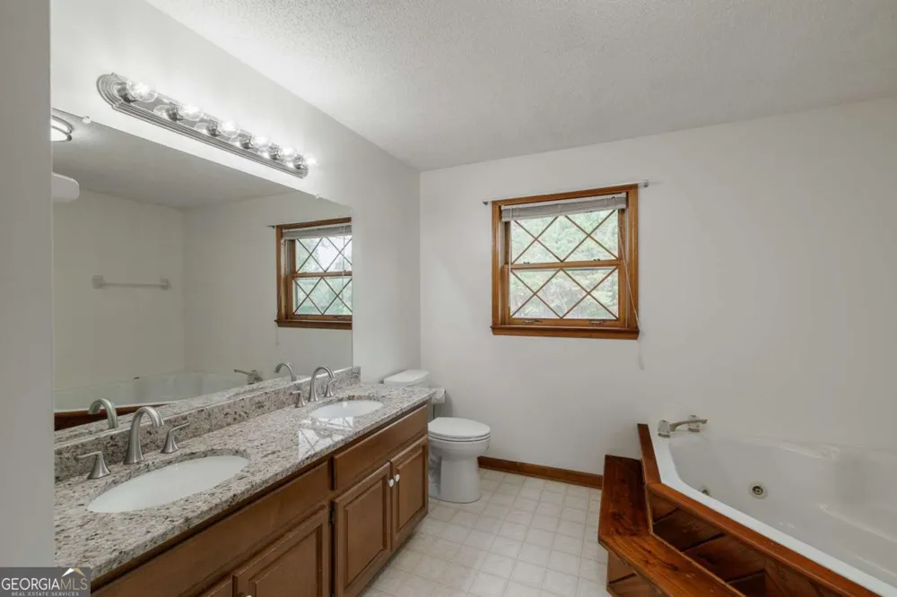1967 Calhoun Falls HWY Elberton, GA 30635