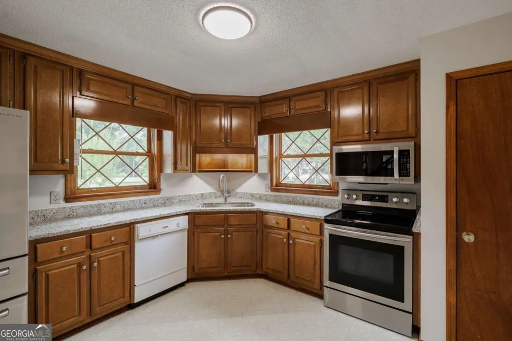 1967 Calhoun Falls HWY Elberton, GA 30635
