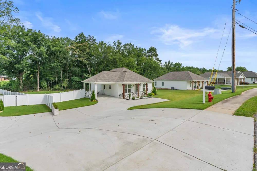 230 Campbell ST Cleveland, GA 30528
