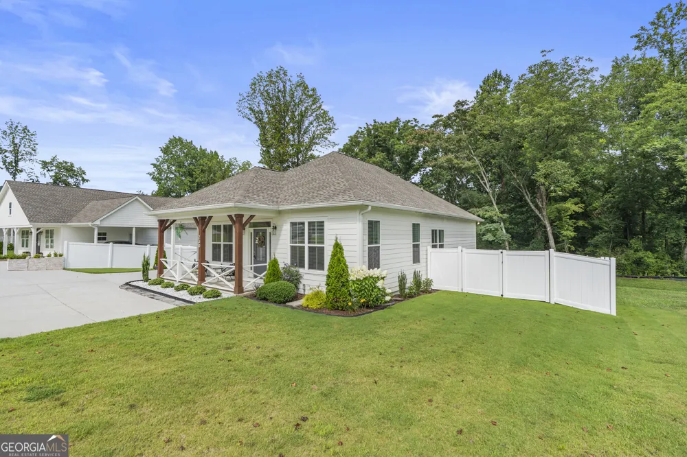 230 Campbell ST Cleveland, GA 30528