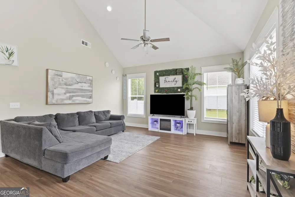 230 Campbell ST Cleveland, GA 30528