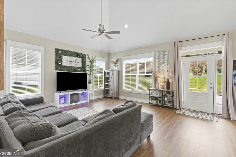 230 Campbell ST Cleveland, GA 30528