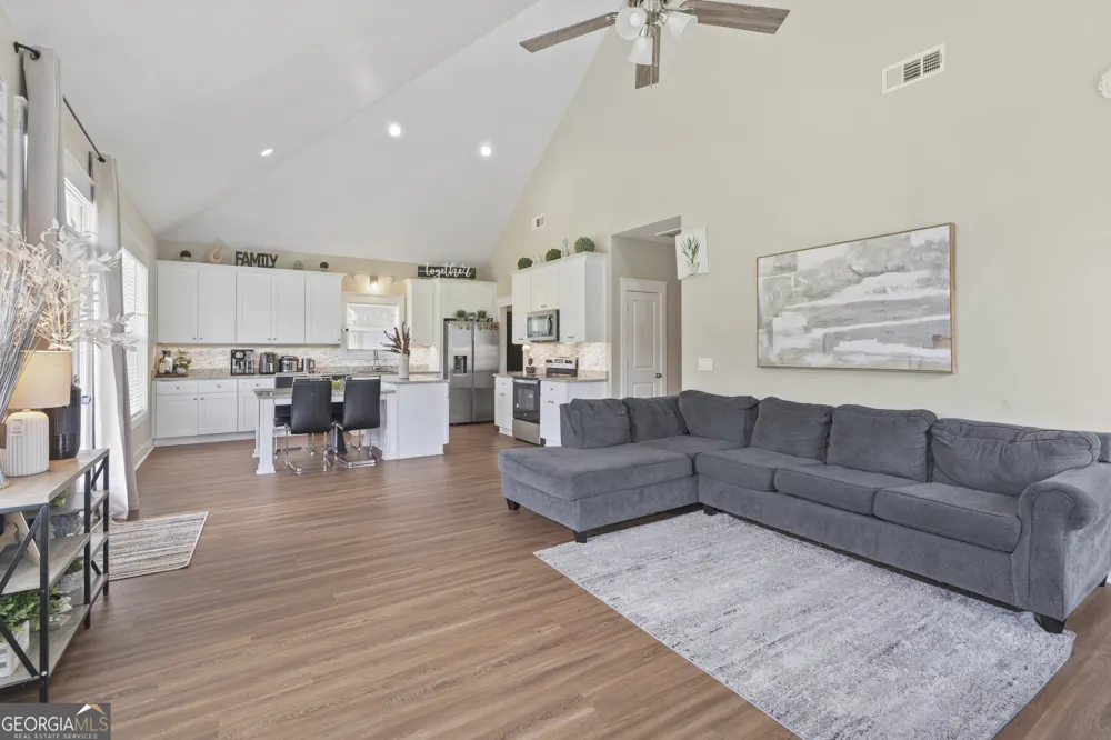 230 Campbell ST Cleveland, GA 30528