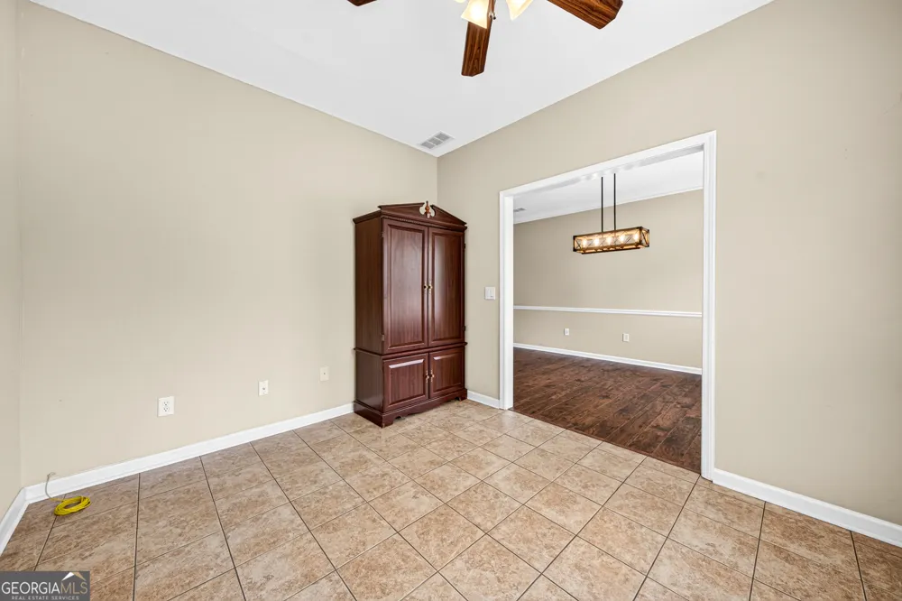 305 Victory CIR Commerce, GA 30529