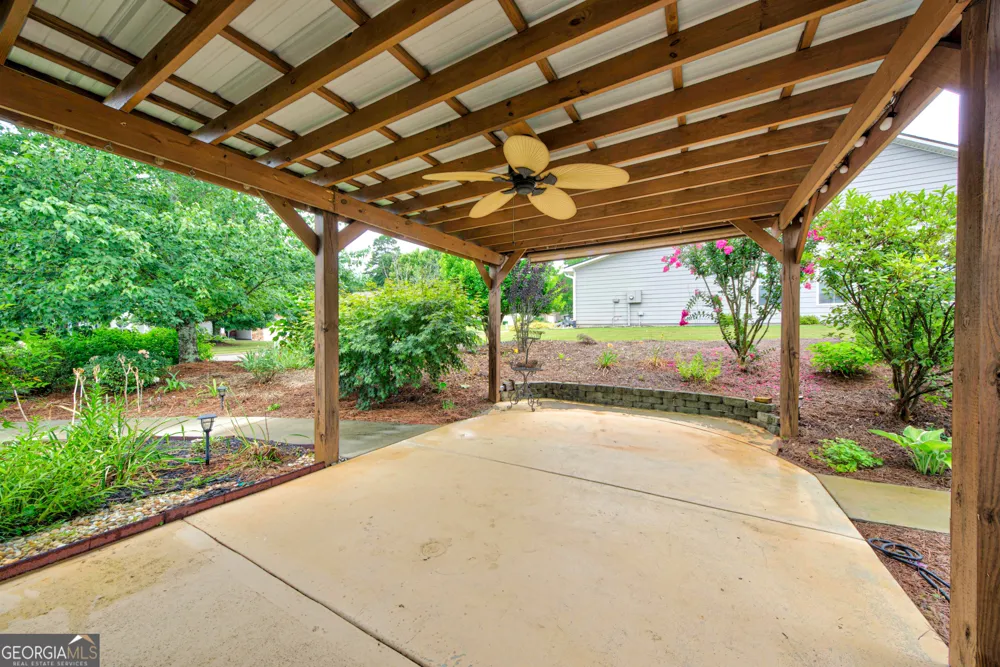 305 Victory CIR Commerce, GA 30529