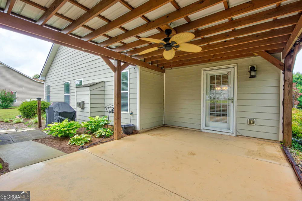 305 Victory CIR Commerce, GA 30529