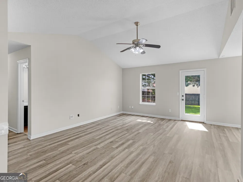 360 Regal RD Jackson, GA 30233