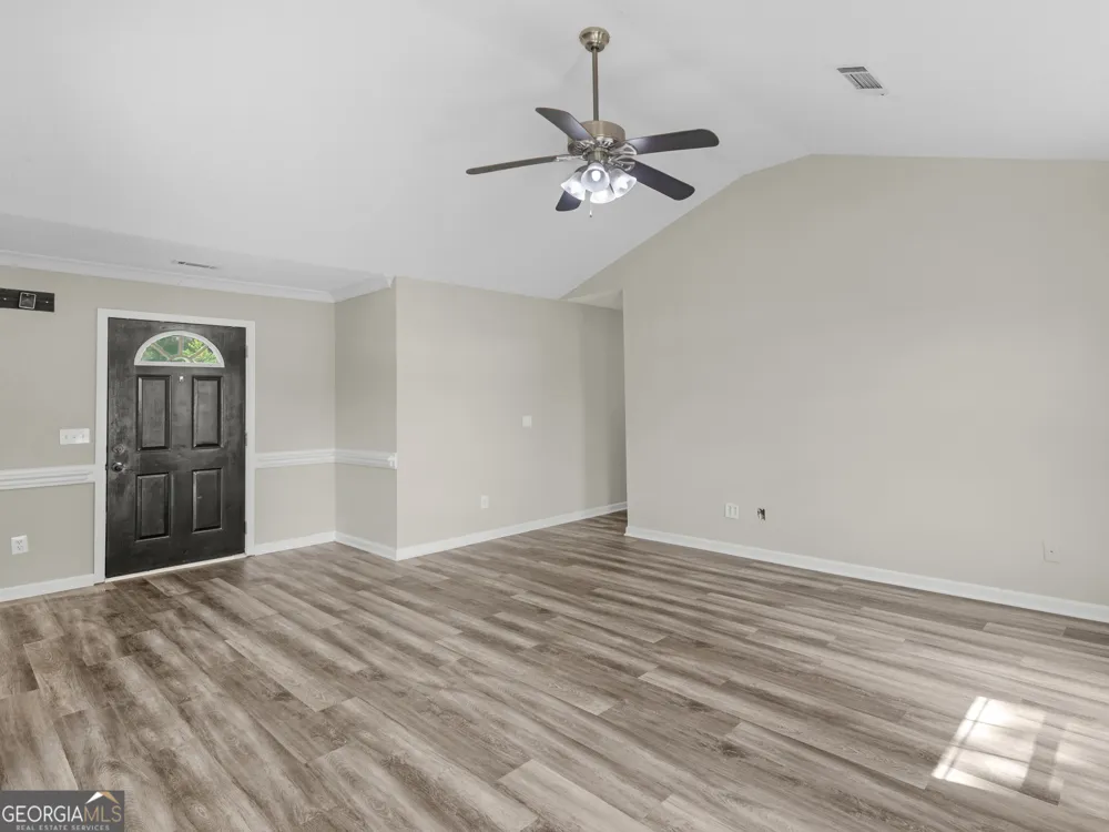 360 Regal RD Jackson, GA 30233