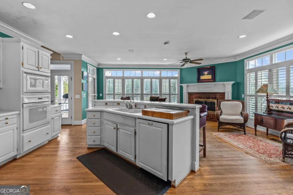 1651 Lighthouse CIR Greensboro, GA 30642