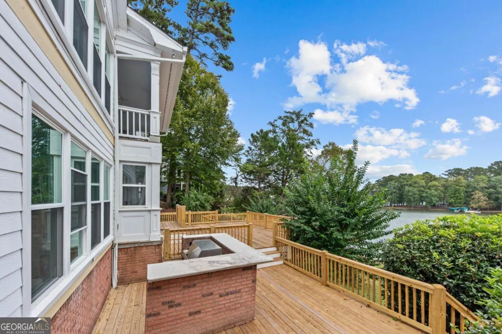 1651 Lighthouse CIR Greensboro, GA 30642