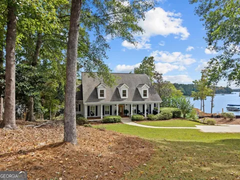 1651 Lighthouse CIR