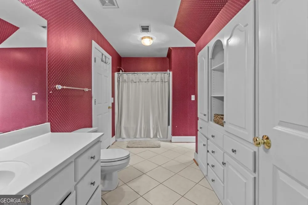 1651 Lighthouse CIR Greensboro, GA 30642