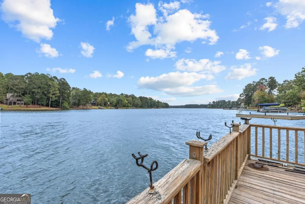 1651 Lighthouse CIR Greensboro, GA 30642