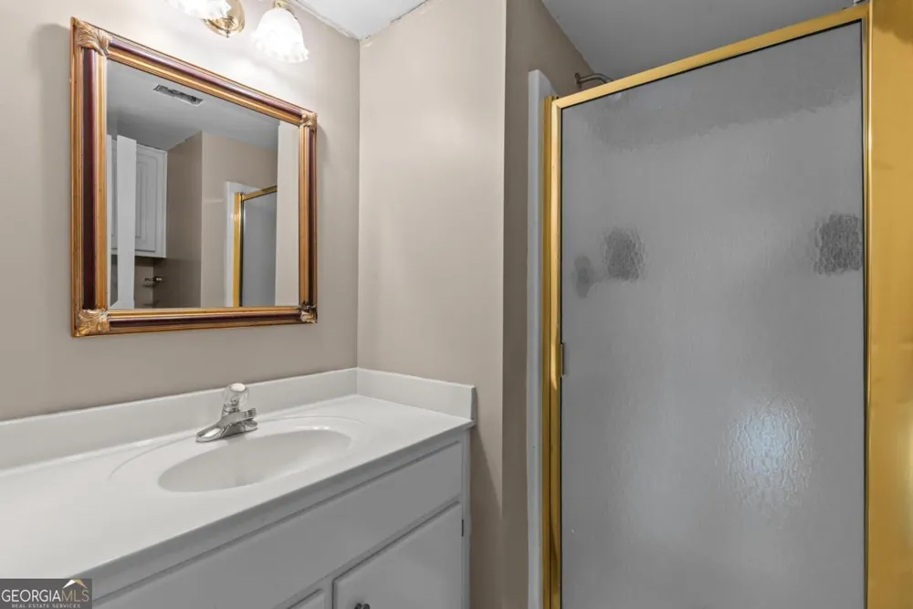 1651 Lighthouse CIR Greensboro, GA 30642