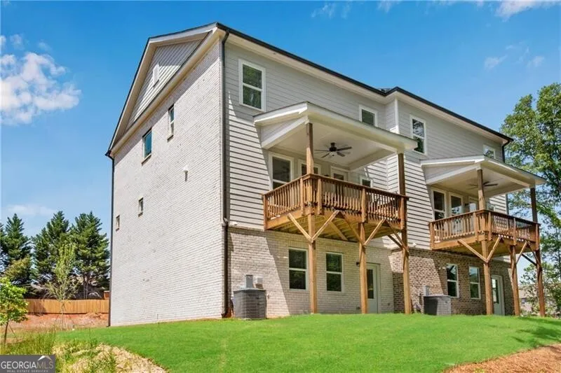 2733 Hallwood LN Suwanee, GA 30024