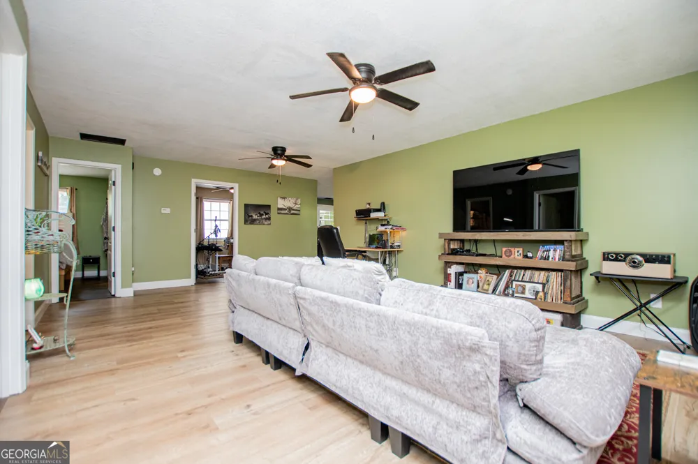 445 Gum Creek CIR Roopville, GA 30170