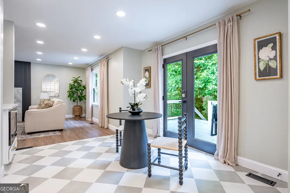 19 Rock Crest CIR SE Cartersville, GA 30121