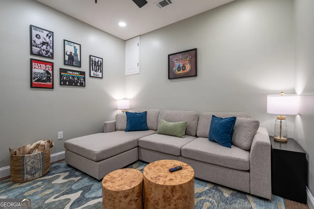 19 Rock Crest CIR SE Cartersville, GA 30121