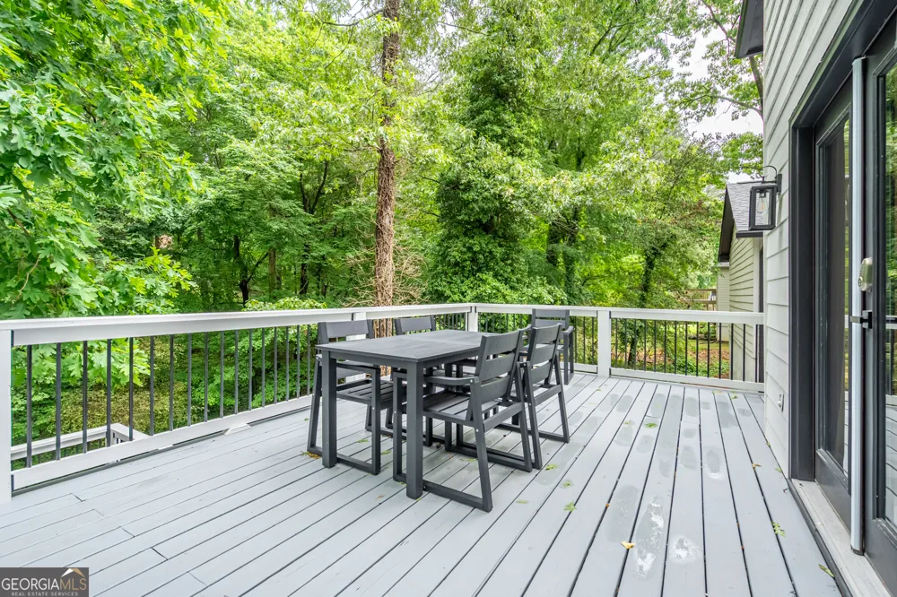 19 Rock Crest CIR SE Cartersville, GA 30121