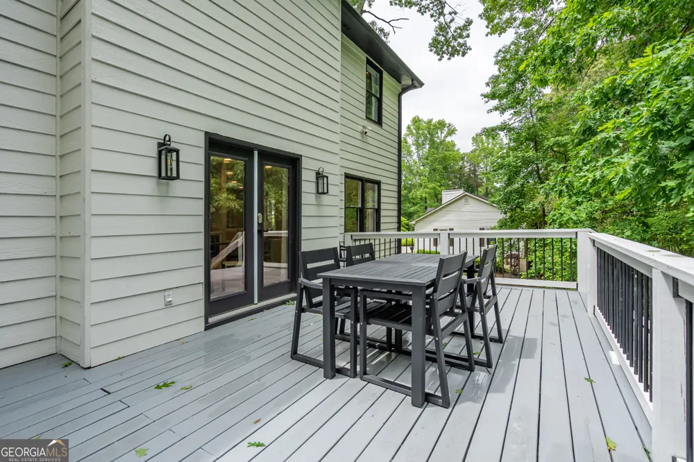 19 Rock Crest CIR SE Cartersville, GA 30121