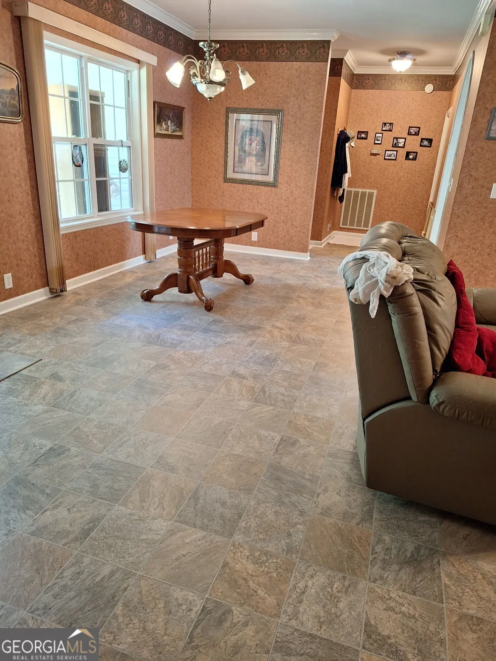 233 Veal LN Dublin, GA 31021