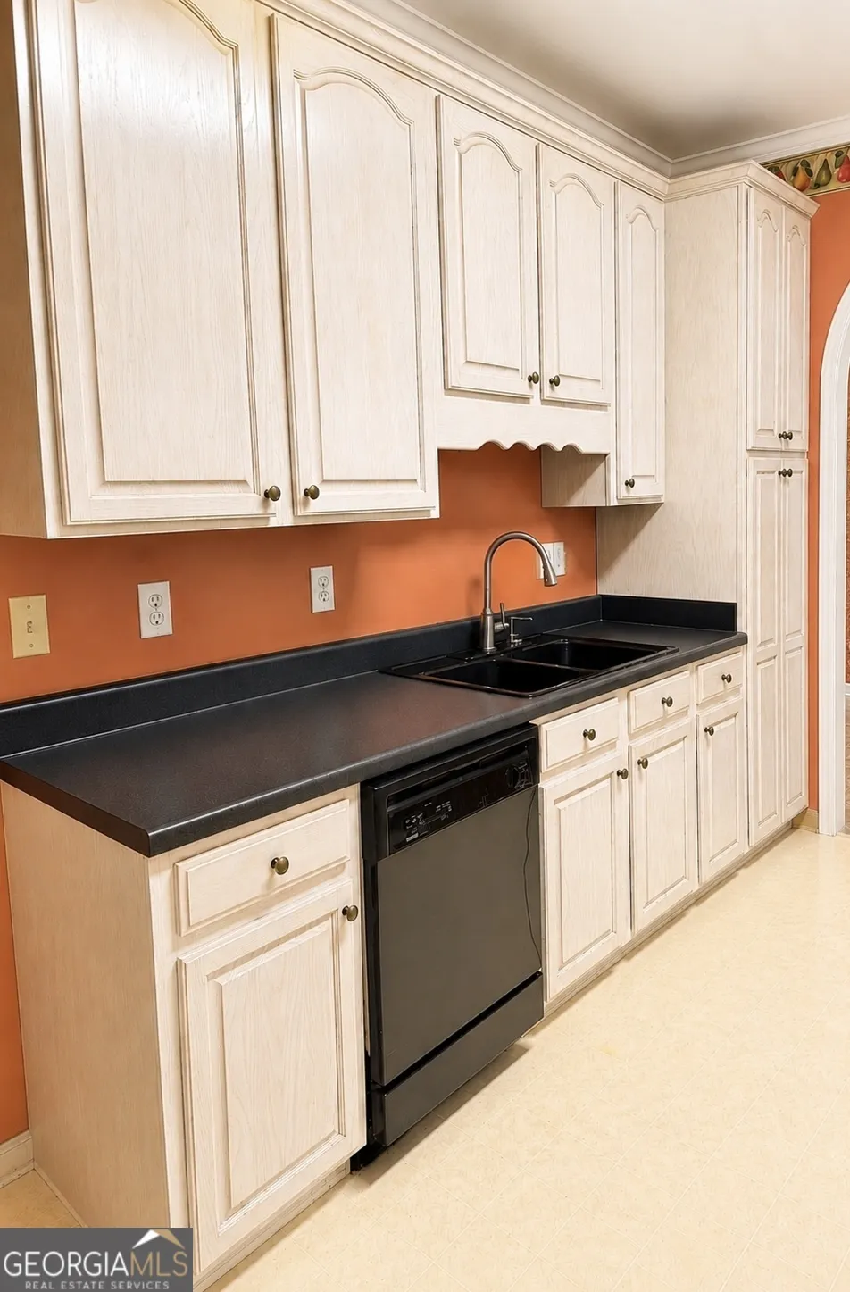 233 Veal LN Dublin, GA 31021