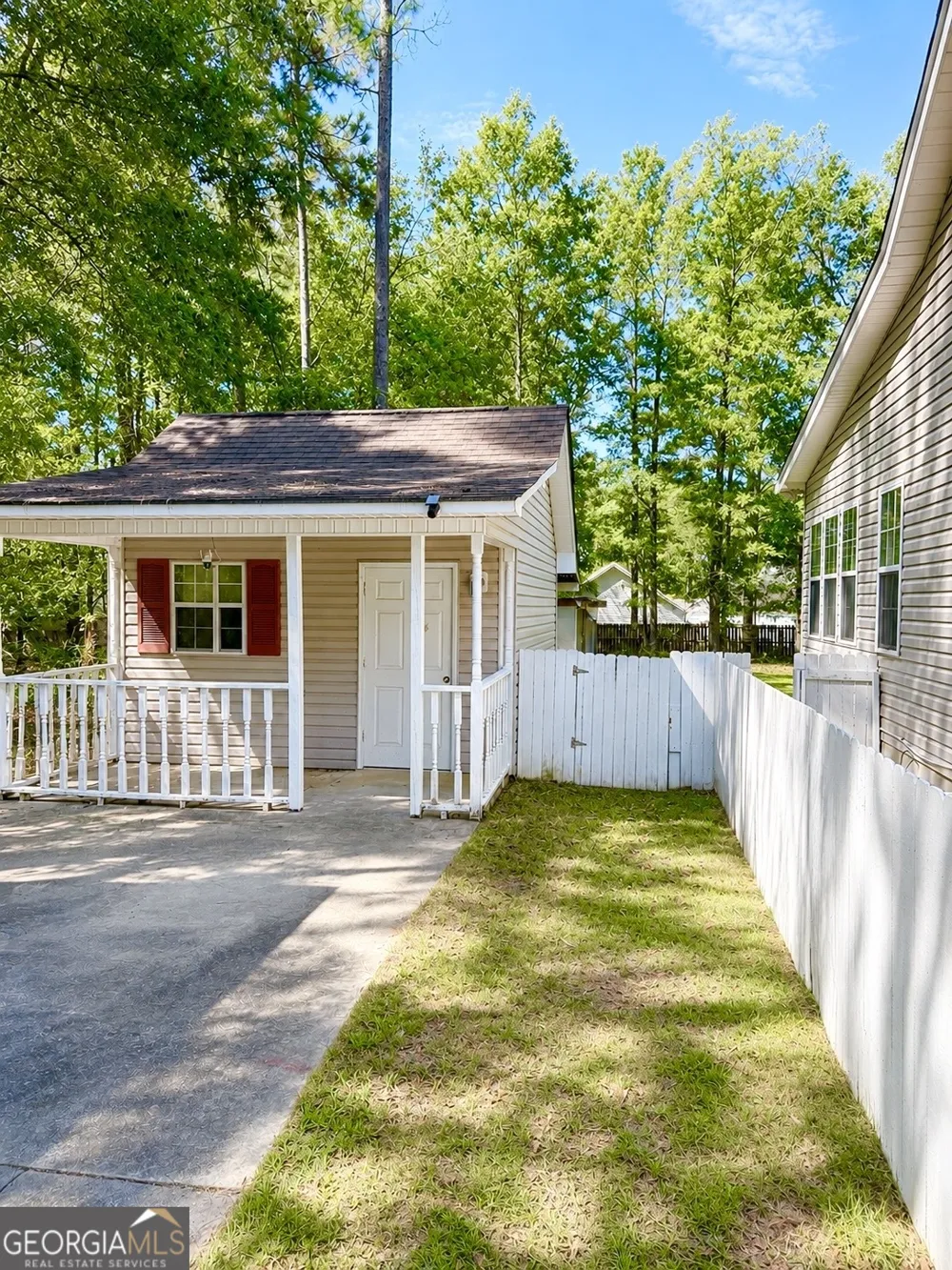 233 Veal LN Dublin, GA 31021