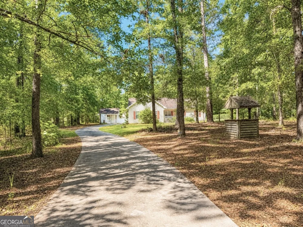 233 Veal LN Dublin, GA 31021
