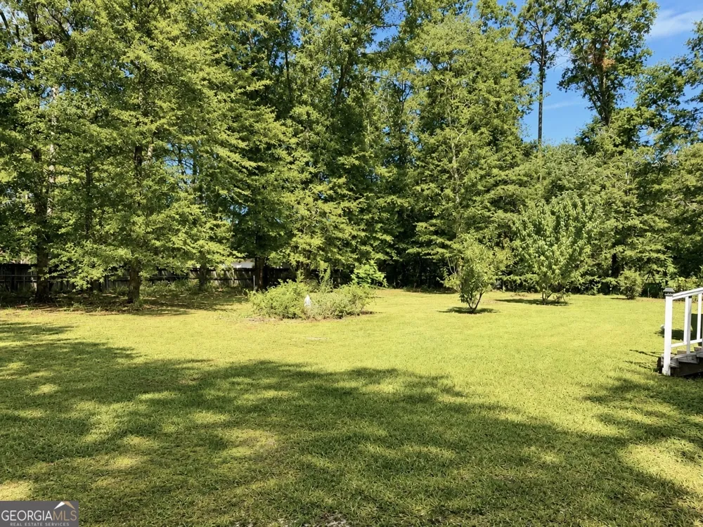 233 Veal LN Dublin, GA 31021