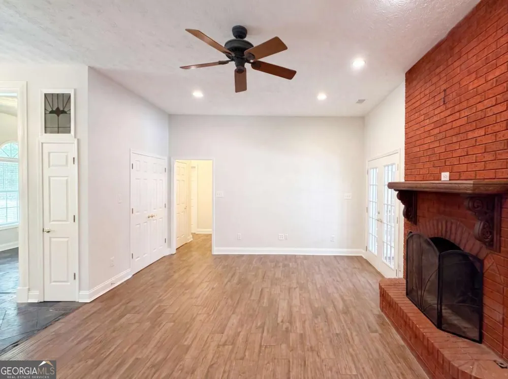 346 Carnation DR Social Circle, GA 30025