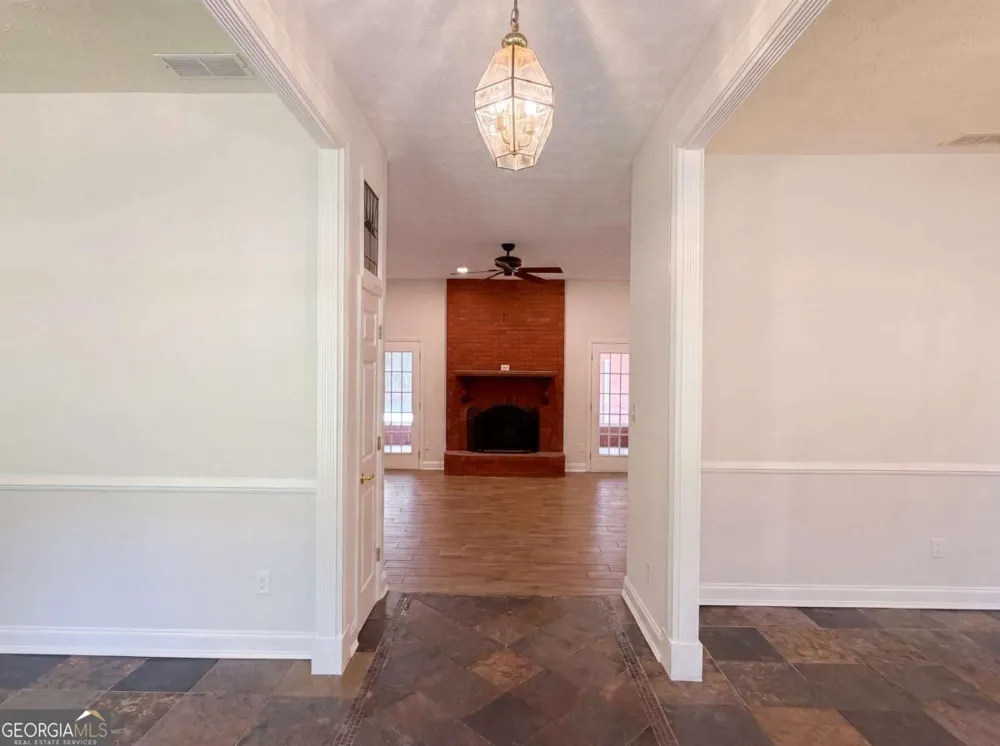 346 Carnation DR Social Circle, GA 30025