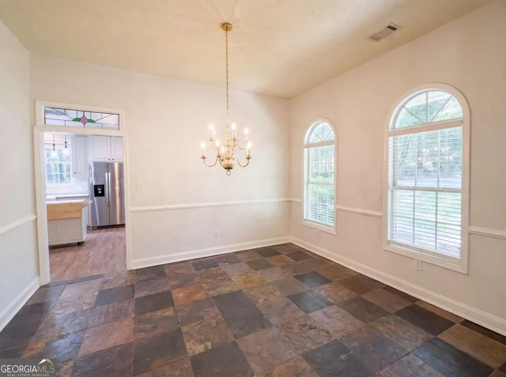 346 Carnation DR Social Circle, GA 30025