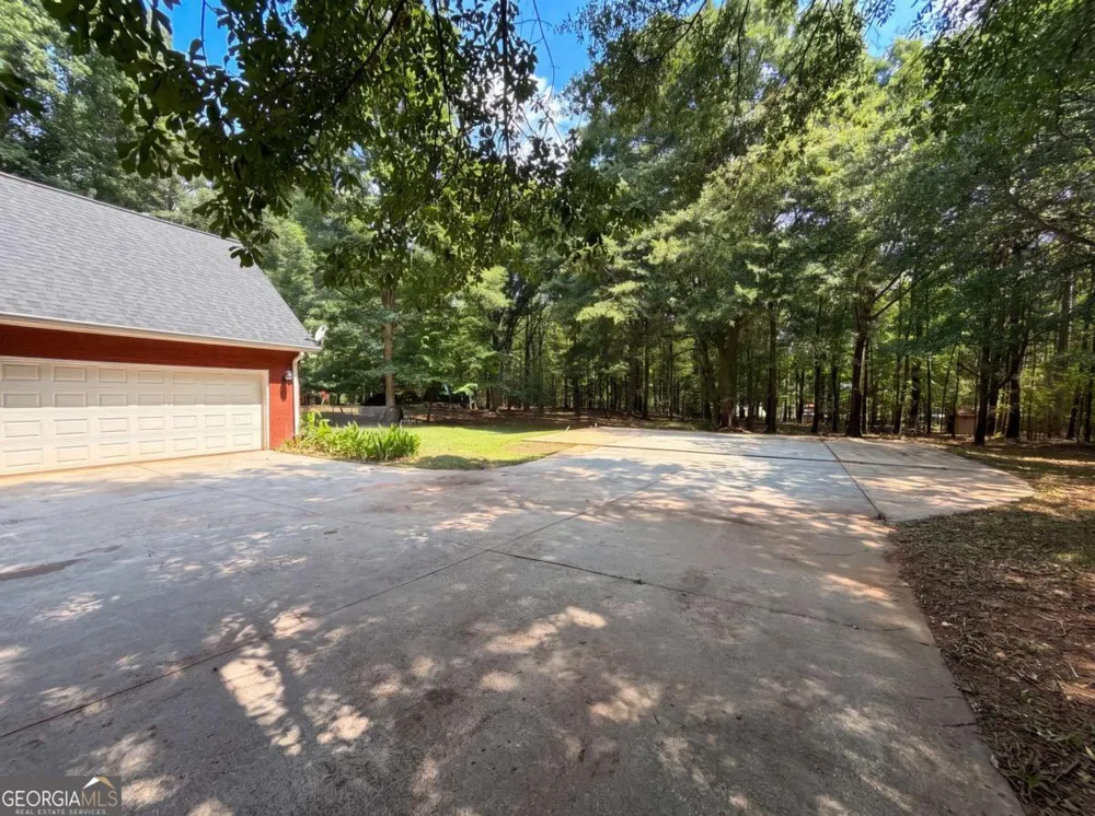 346 Carnation DR Social Circle, GA 30025