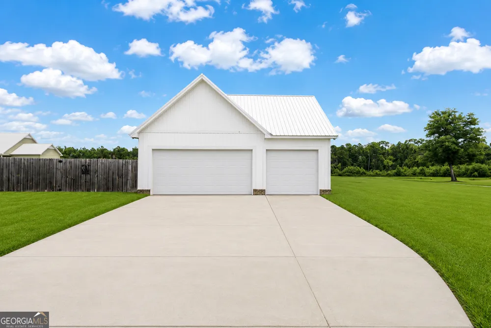 1370 Paris AVE Swainsboro, GA 30401