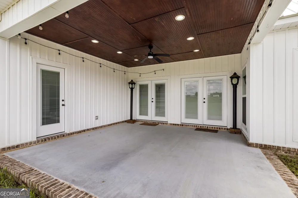 1370 Paris AVE Swainsboro, GA 30401