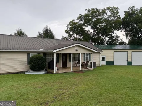 550 Smith Starley RD NE