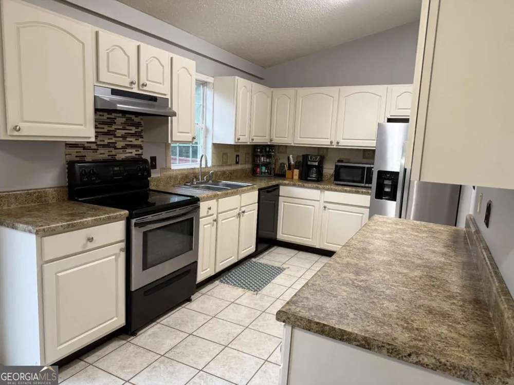 550 Smith Starley RD NE Mcintyre, GA 31054