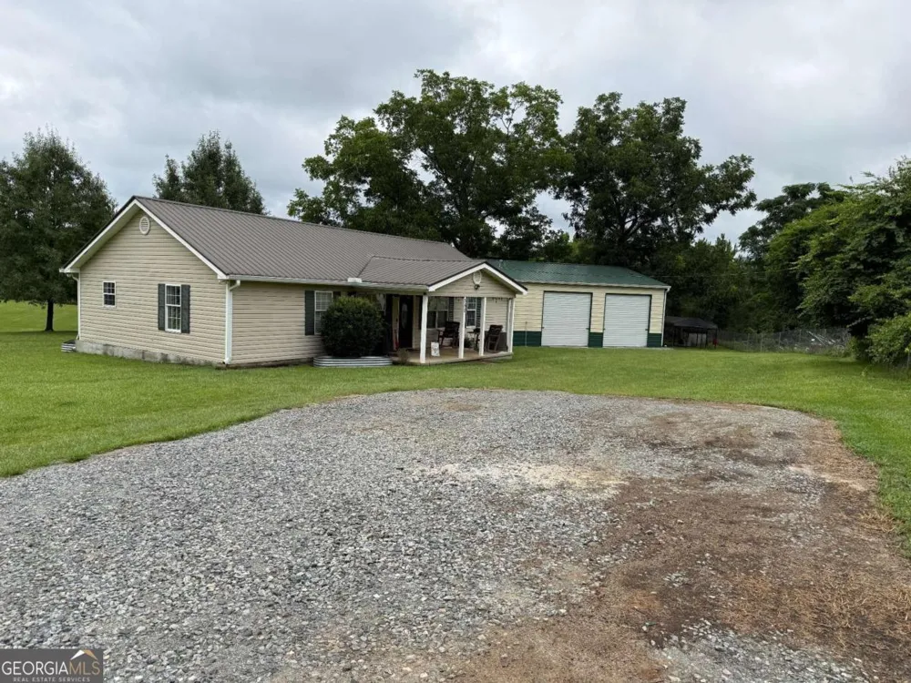 550 Smith Starley RD NE Mcintyre, GA 31054