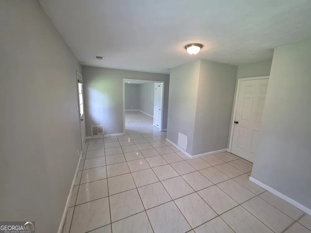 6924 Biscayne Blvd Rex, GA 30273