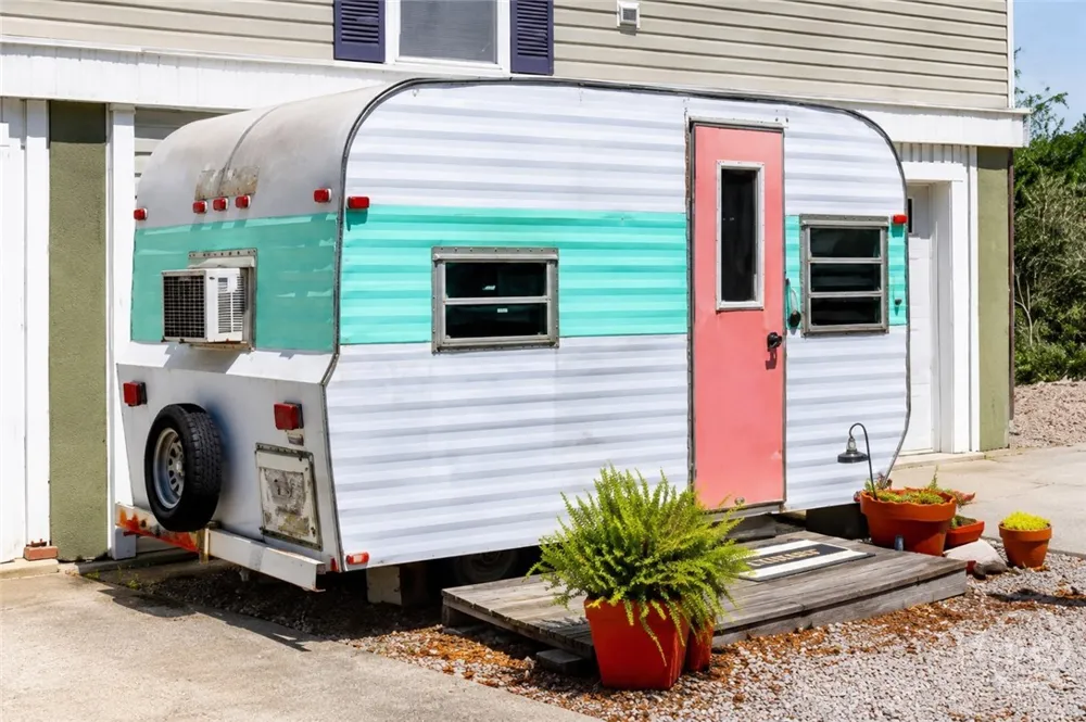 125 S Campbell Avenue Tybee Island, GA 31328