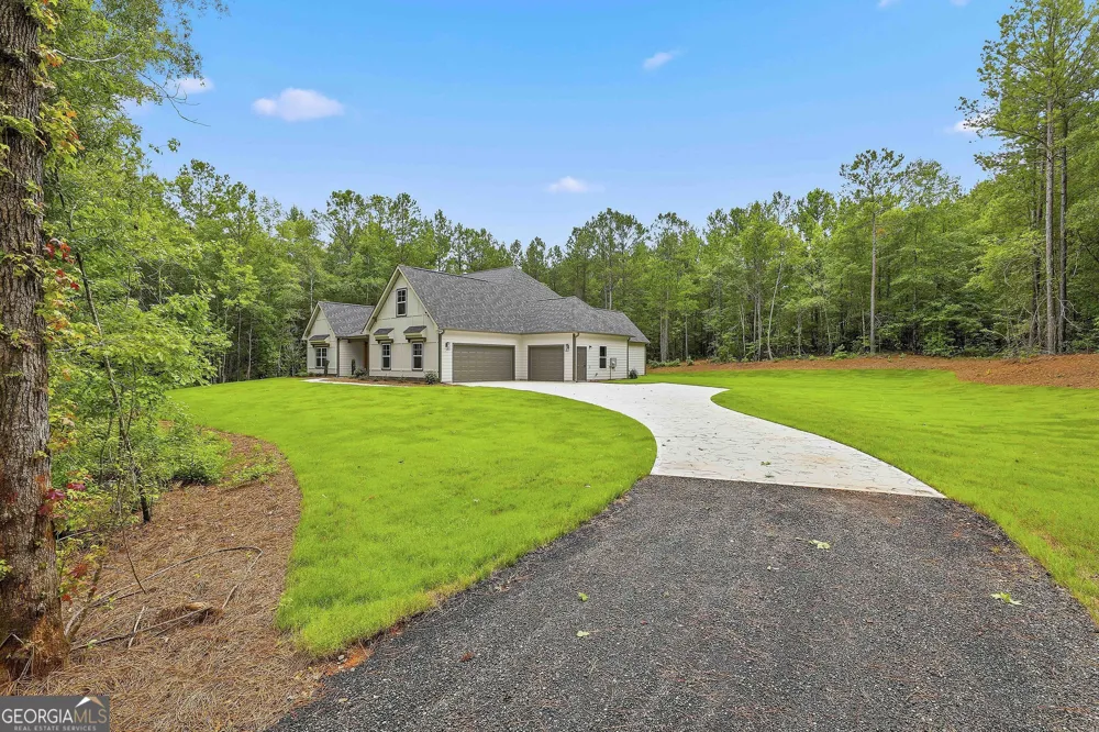 1283 MCINTOSH TRAIL.- LOT 8 Senoia, GA 30276