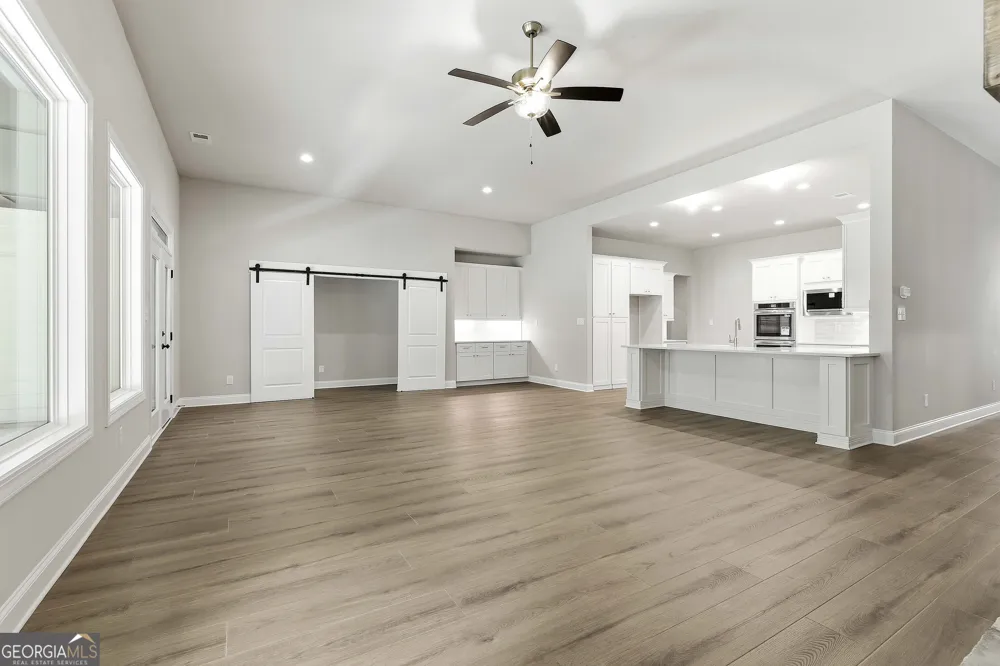 1283 MCINTOSH TRAIL.- LOT 8 Senoia, GA 30276