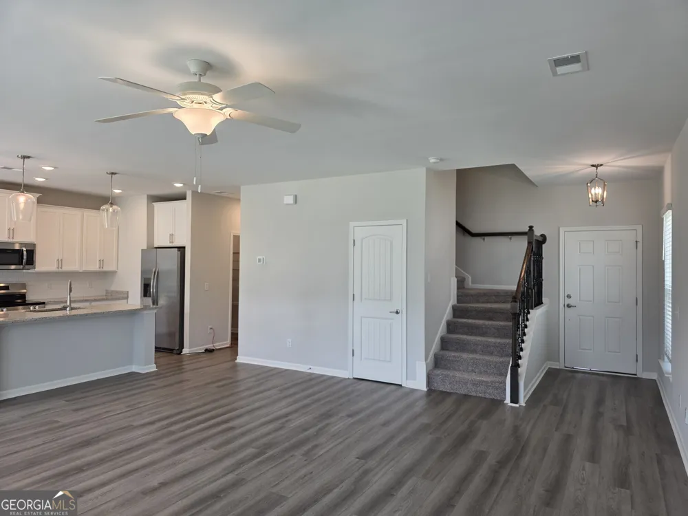 27 Ashmont ST Savannah, GA 31407